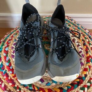 Danner plyogo river comber Gray Athletic Hiking Sneakers
